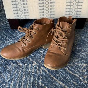 Brown Lace-Up Booties🍂